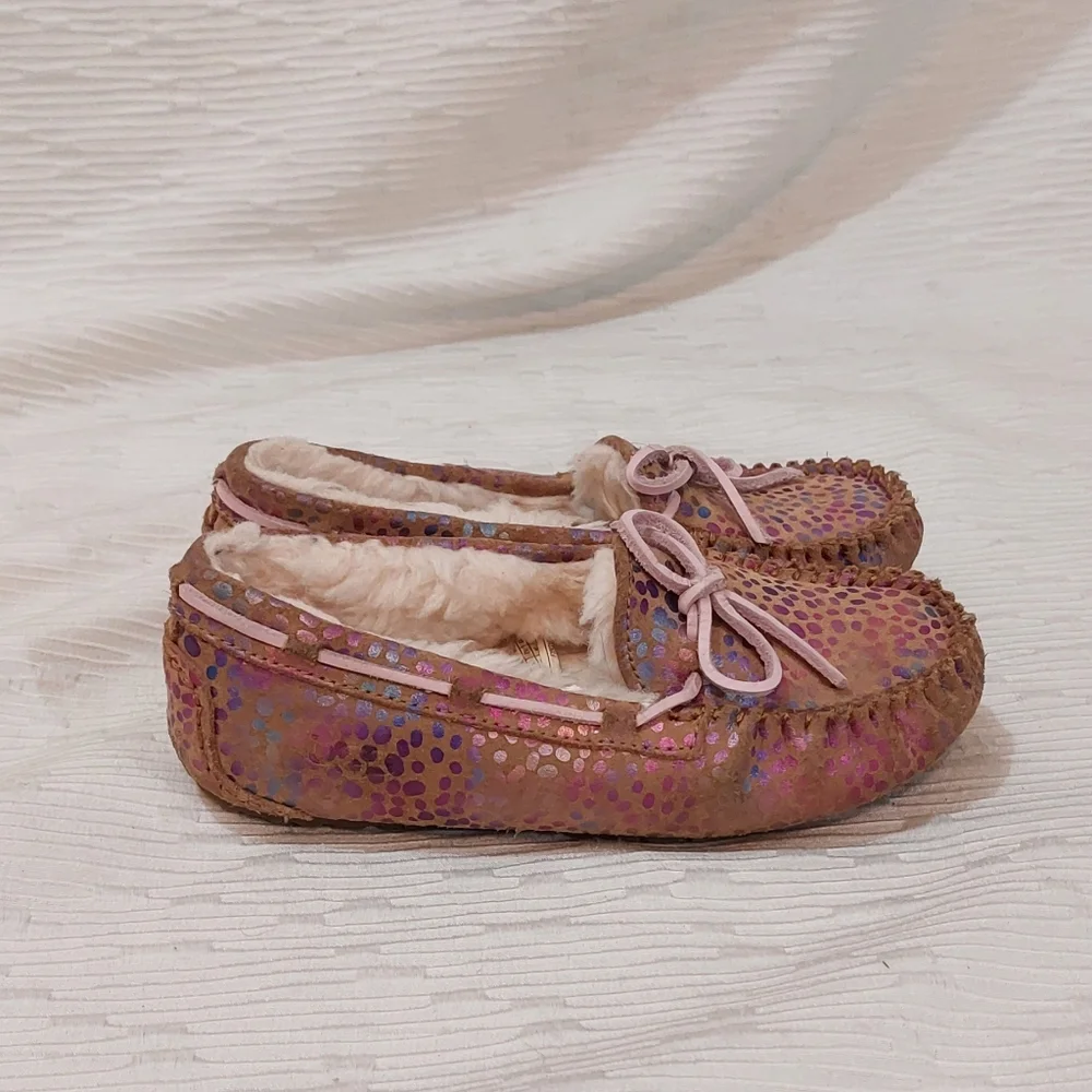 UGG Pink Dakota Polka Dot Moccasin Slippers Size 13